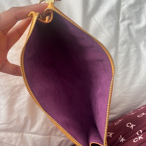 Louis Vuitton Epi Leather Pochette W/ full inclusion - Picture 8 of 15